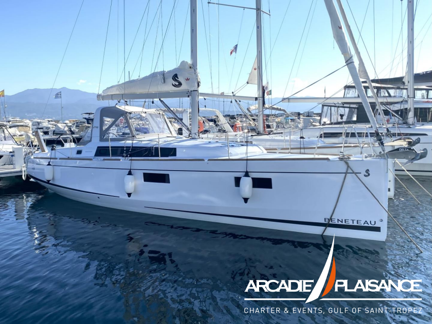 OCEANIS 38.1 MONO 38 TROIS QUART